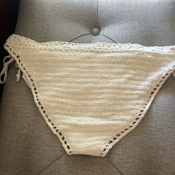 NWT Ardene white crochet bottoms Large - Picture 8 of 9